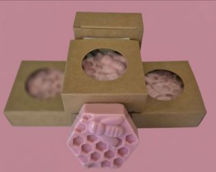 Honeycomb and Bee (Qty 6)- Berry homemade soap
