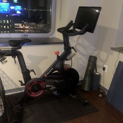 Peloton Bike
