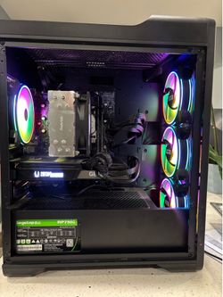 Gaming PC with 2 monitors