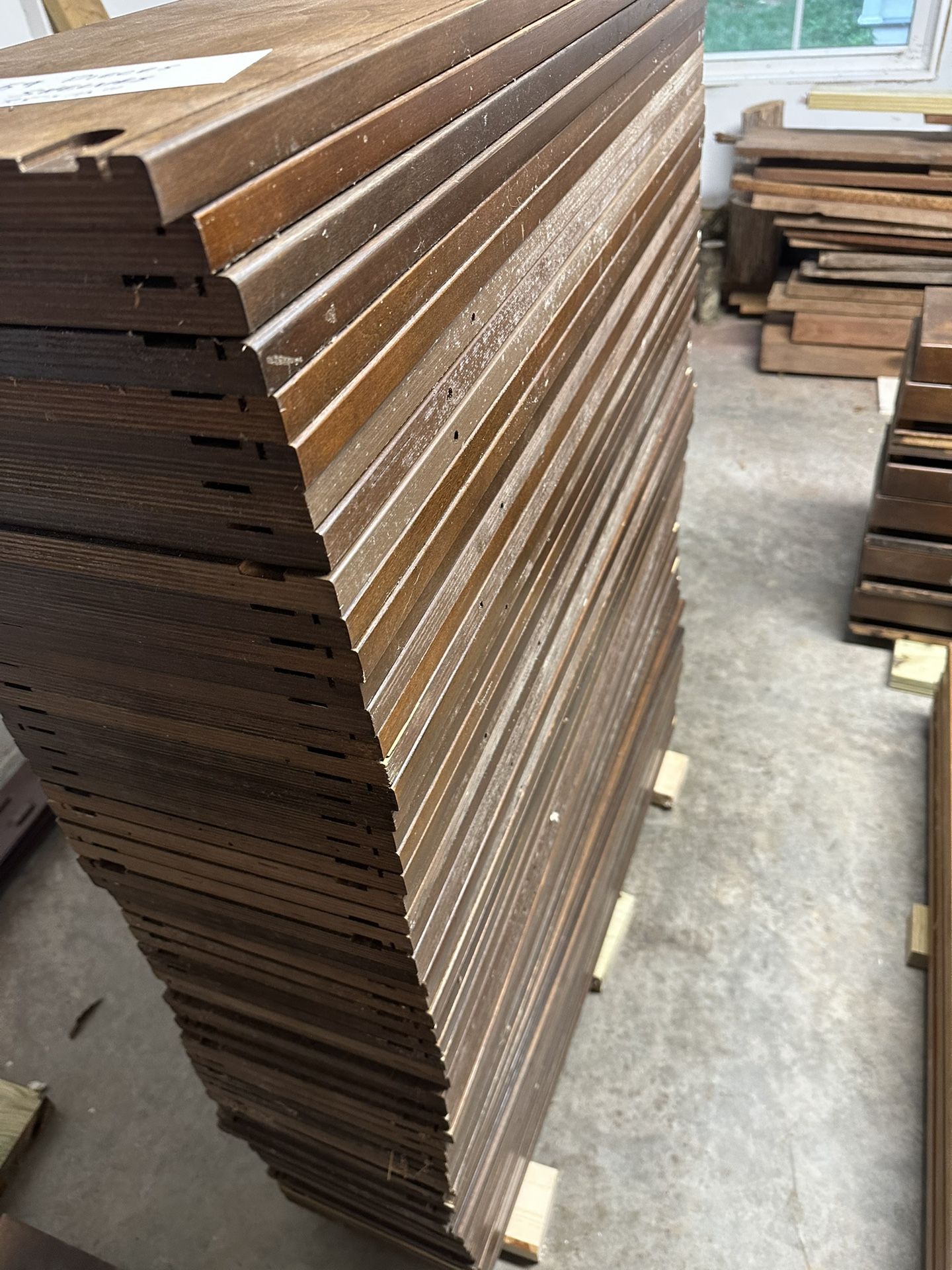 Bookcase/shelves