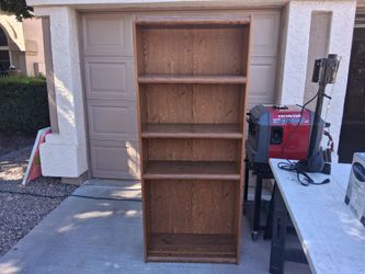 Bookshelf in excellent condition $20