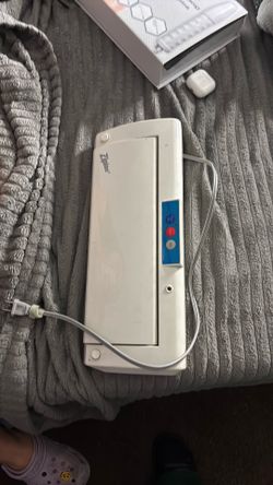 Vacuum sealer