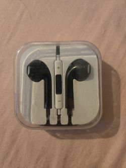 Wired earbuds