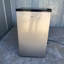 Hisense Mini Fridge