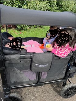 WonderFold L4 Quad 4-Seater Stroller Wagon Black