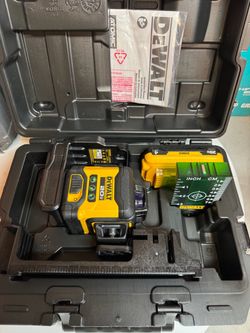 DEWALT ATOMIC 20V Green Laser Level Kit