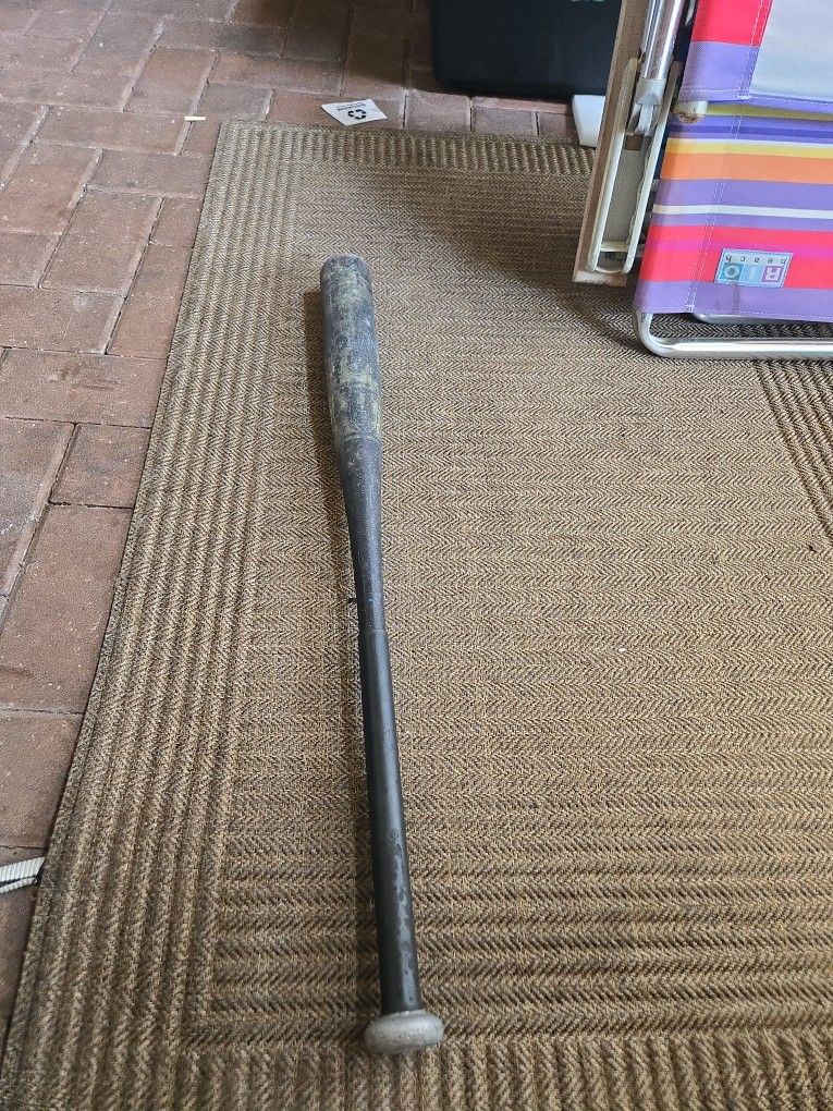 Lousville SLUGGER Baseball Bat Aluminum 