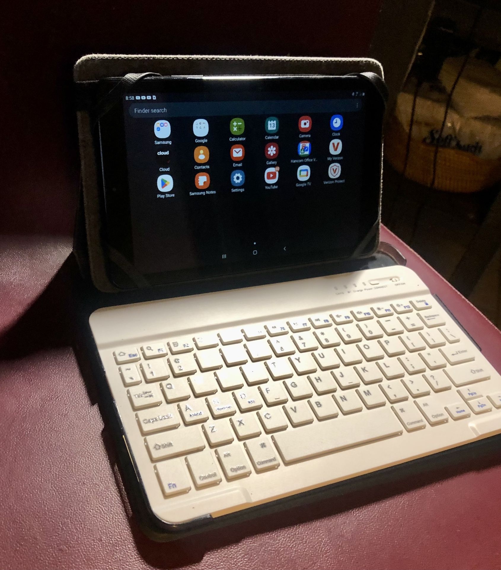 Samsung Galaxy Tab A SM-T387V Android Tablet w/Wireless QWERTY Keyboard