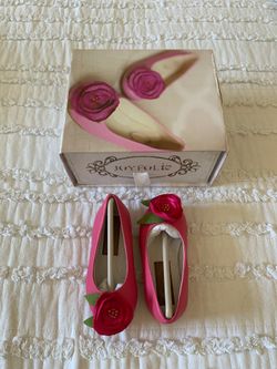 **New** Joyfolie girls shoes size 5