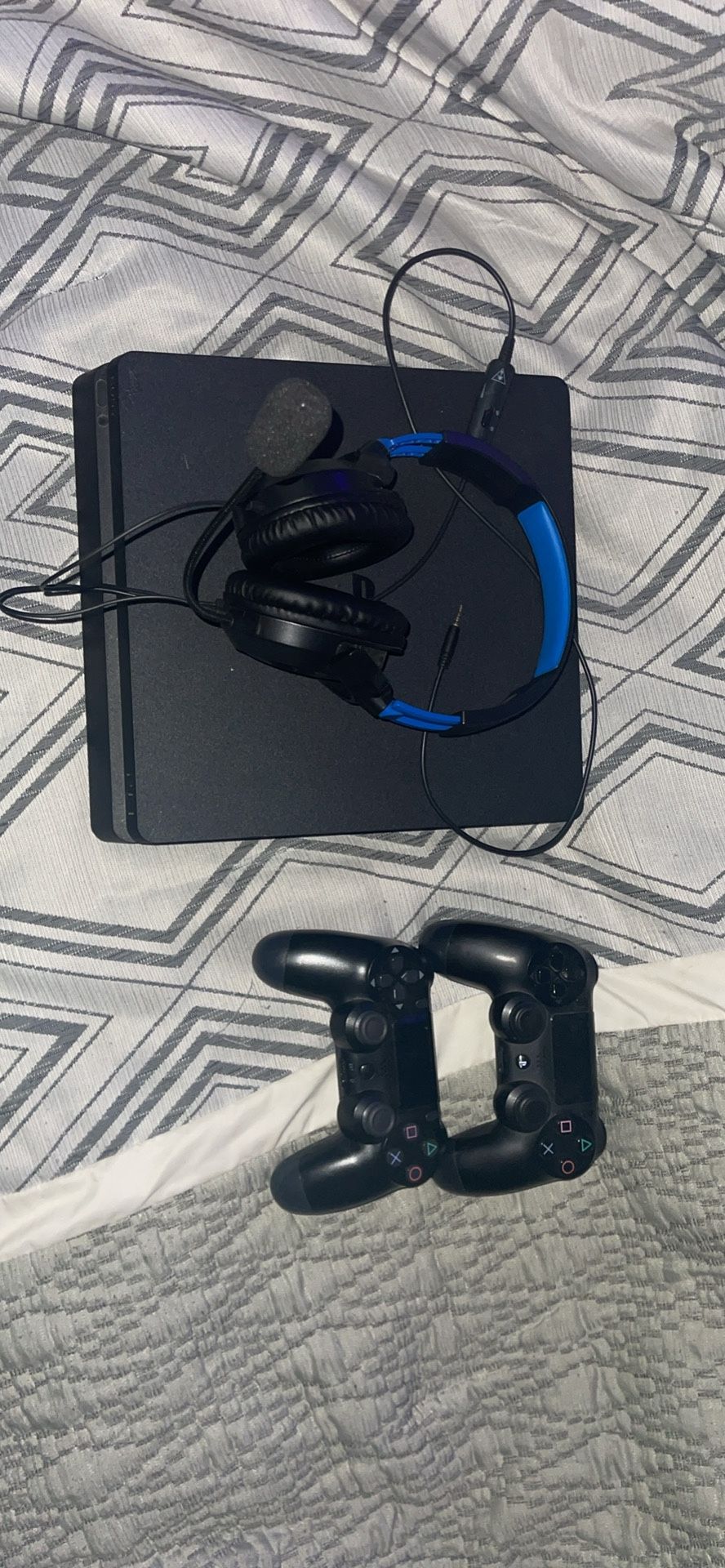 PS4 1-TB With 2 Controllers And Headset