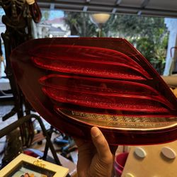 2017- 2019 Mercedes E Class  Tail Light