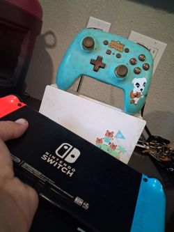 Nintendo switch, ANIMAL CROSSING ED, W/ multiple accs!!!