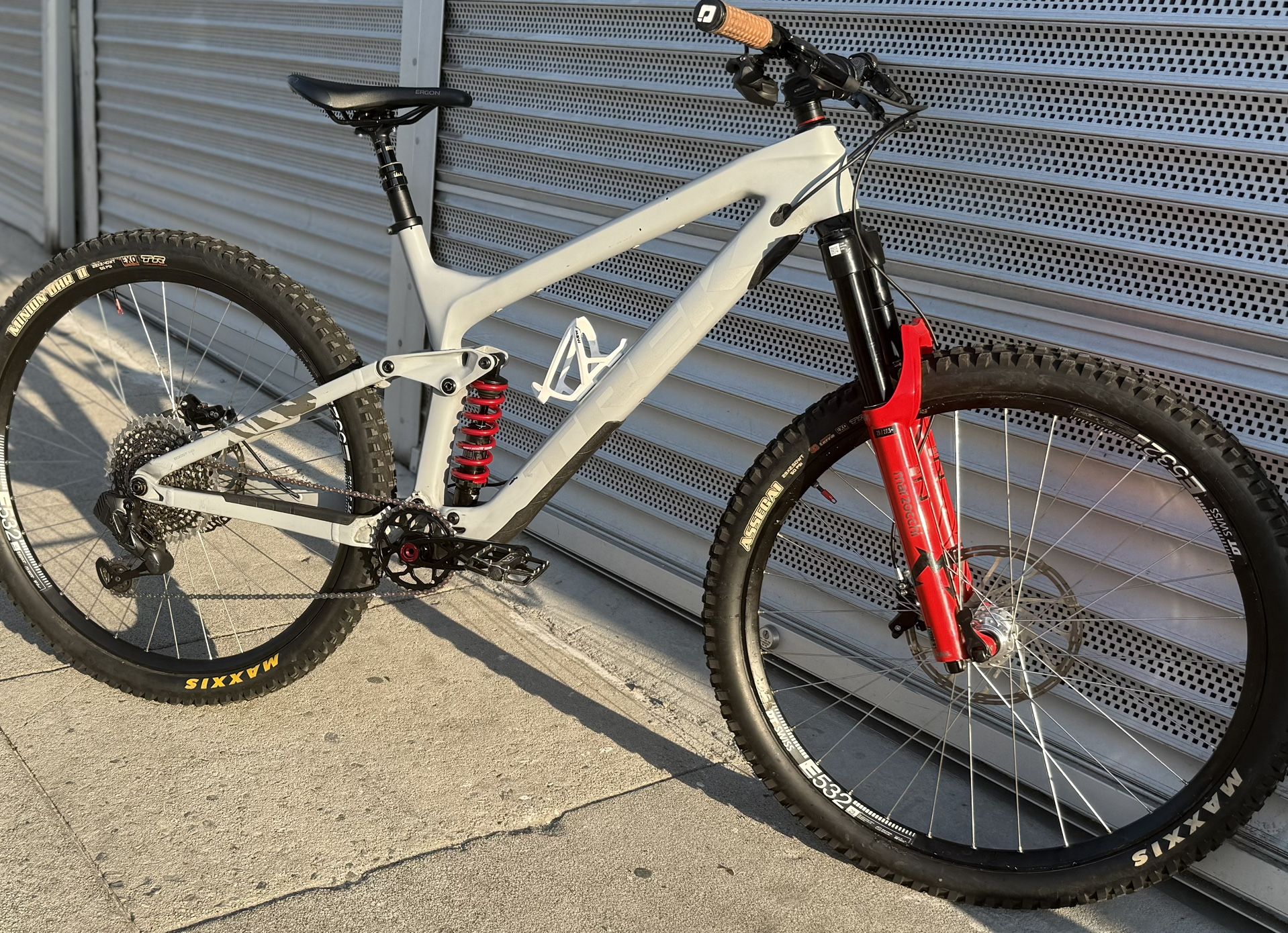 Trek Slash
