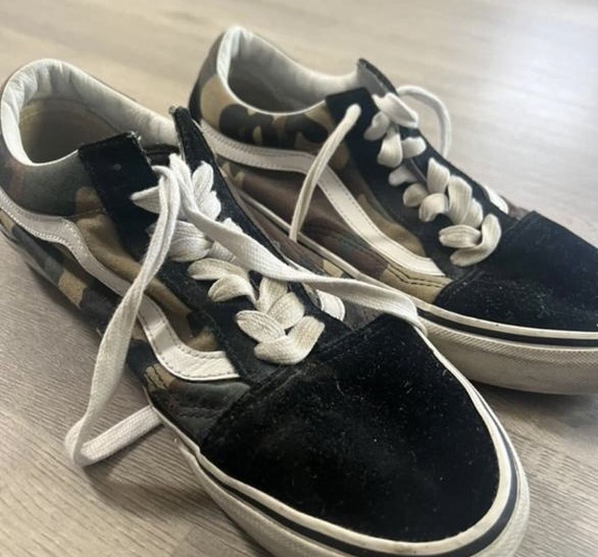 Black Cameo Vans Size 10