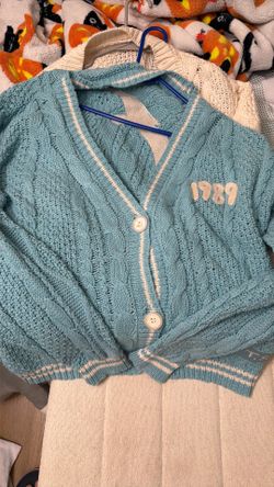 Taylor Swift 1989 TAYLORS VERSION Cardigan