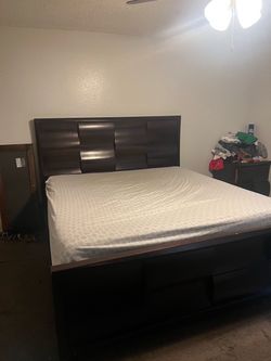 King SizeBed Frame with Wooden Headboard Dresser and 1 nightstand