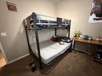 Twin/full steel bunk bed