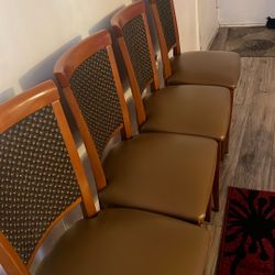 4 dining chairs 