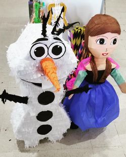Ana and Olaf Piñatas
