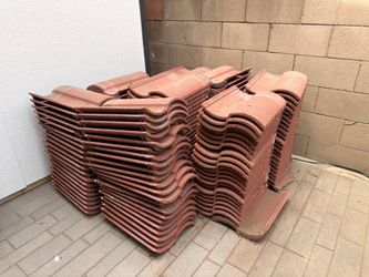 Approx. 135 Eagle Capistrano Concrete Roof Tiles - MUST TAKE ALL