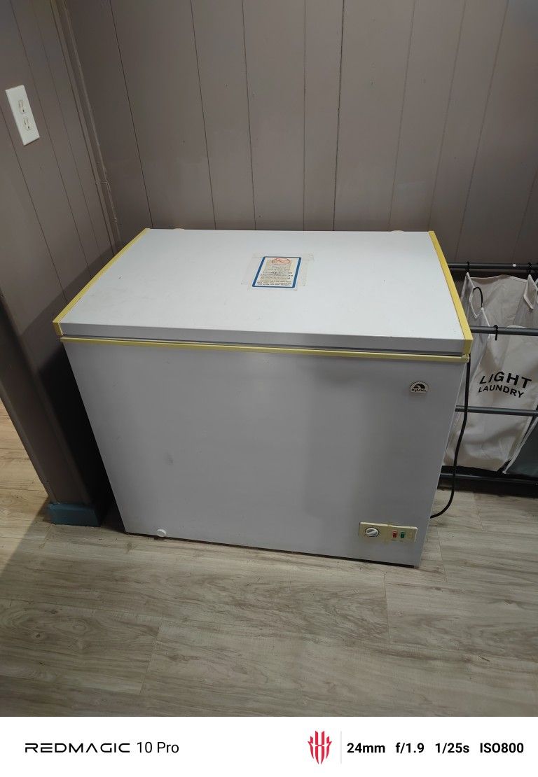 Cooler/Freezer