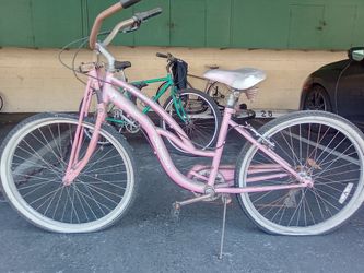 FIXER-UPPER classic vintage mountain bike or beach cruiser bicycle