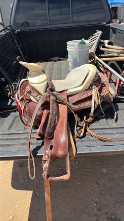 Horse saddle / Montura
