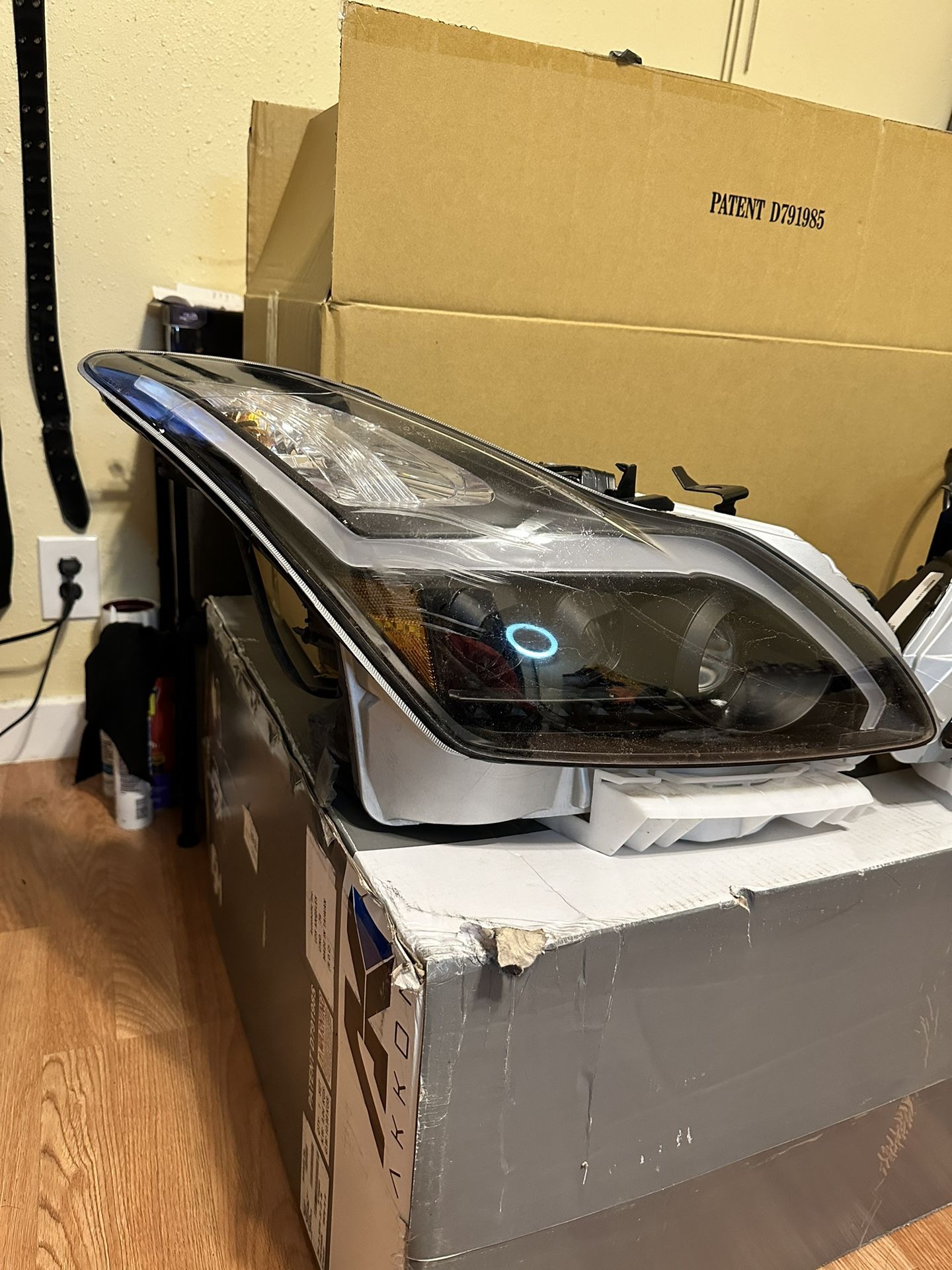 G37 Headlights 08 15 for Sale in San Antonio, TX OfferUp