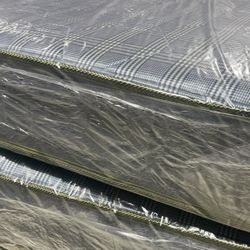 Queen Mattress Set $129