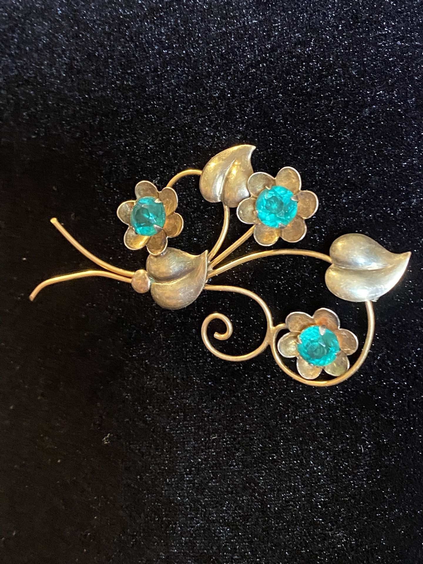 Vintage TF Gold Brooch With Green Rhinestones 1-20 12k