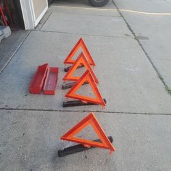 17"plastic Safety Triangle 4 Pice