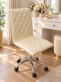 Cream Quilted Desk / Vanity Chair — Like New 🤍