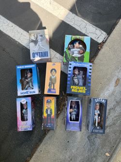 Los Angeles Dodgers bobbleheads Kike, Valenzuela, Ohtani pitching, ohtani Starter, Mariachi Joe , Valenzuela Sale or trade