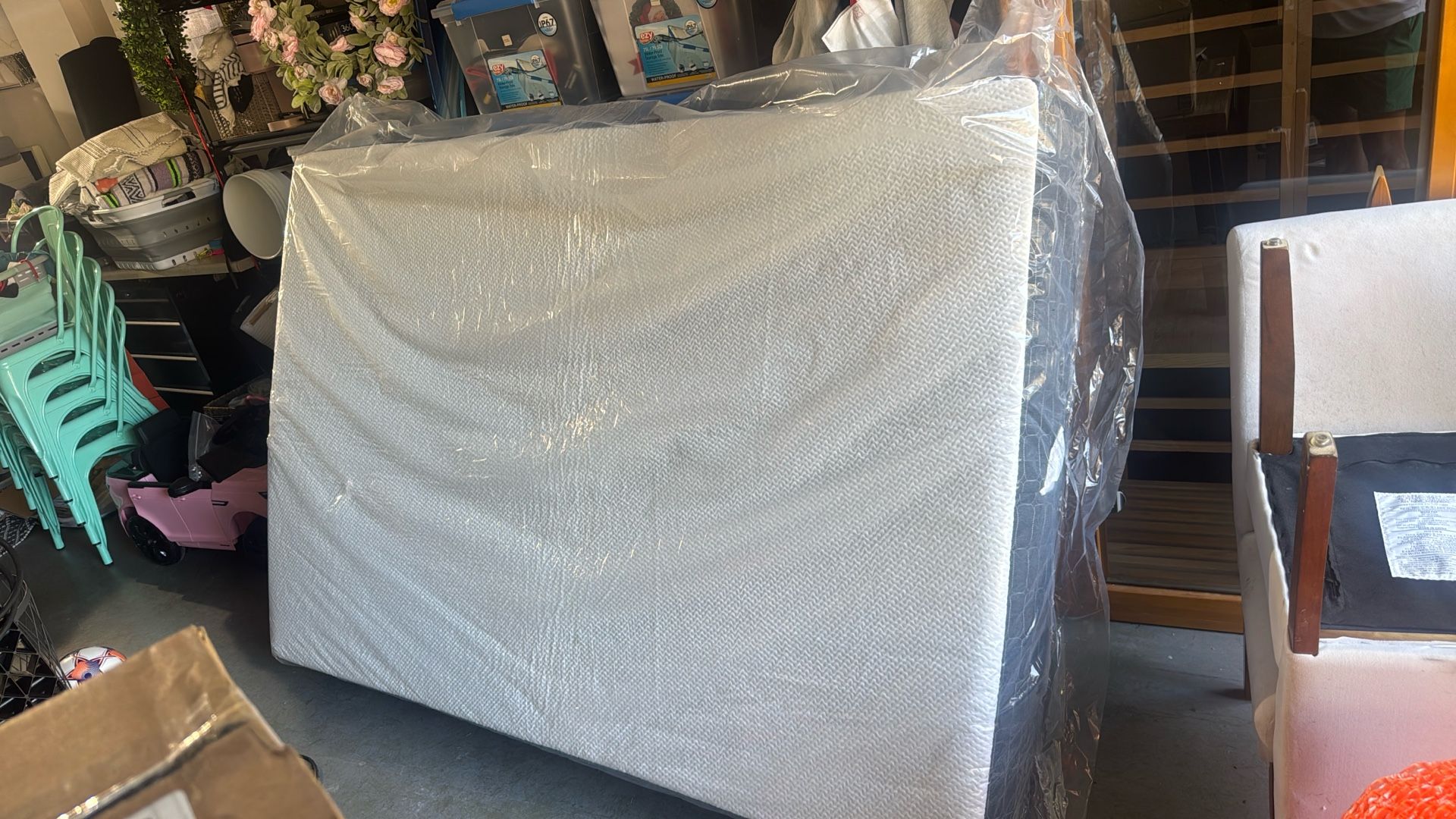 Tochta Utopia Mattress 54x80 - 10 Inch Thick