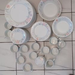Limoges Flowers Fine Porcelain Dinnerware Set of 65 Pcs. 
