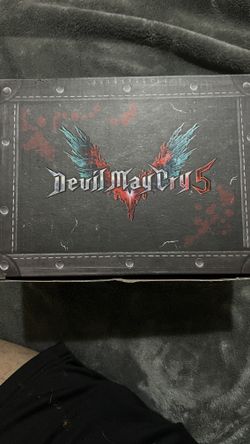 DEVIL MAY CRY 5 Collection Package With VAN And ARTBOOK