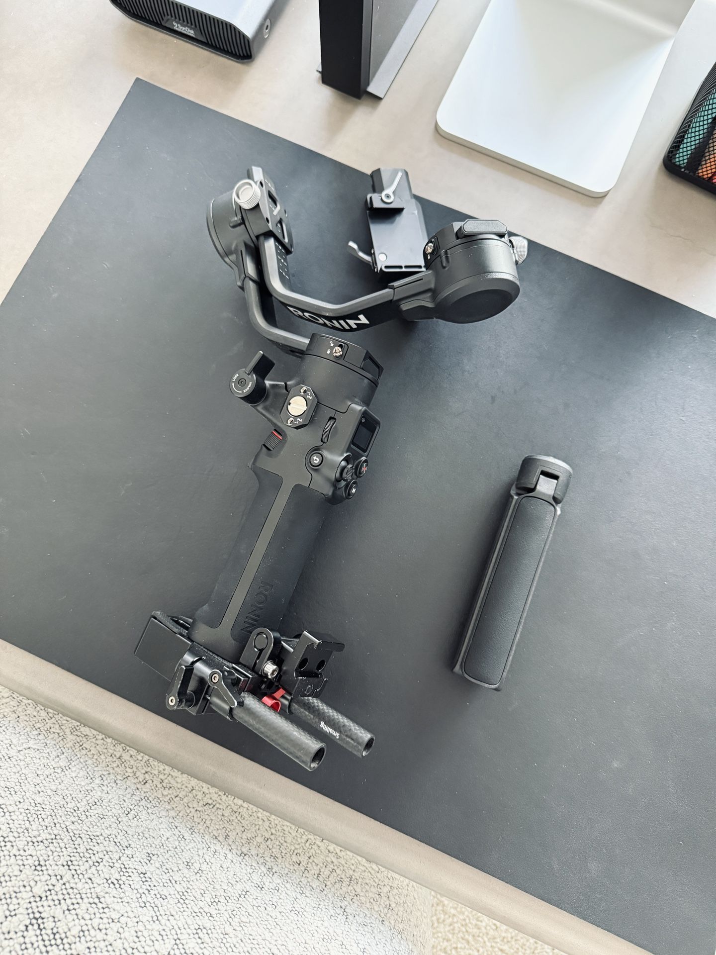 DJI RSC 2 Combo - 3-Axis Gimbal Stabilizer