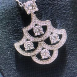 French Paris classic fan hollow diamond necklace