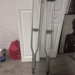 Crutches 