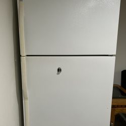 Kenmore Refrigerator 