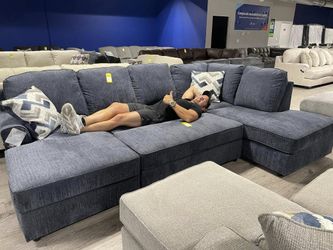 Color Options U Shaped Modular Sectional Couch Set Fast Delivery Color Options Only $39 Down Payment 👉 PLEASE ASK FOR JON GREEN WHEN YOU ARRIVE!