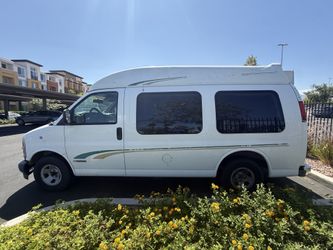1999 Chevrolet Express G1500 High-Top Camper Van