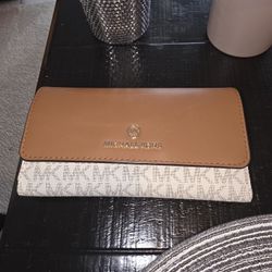 Michael Kors Woman's Wallet 