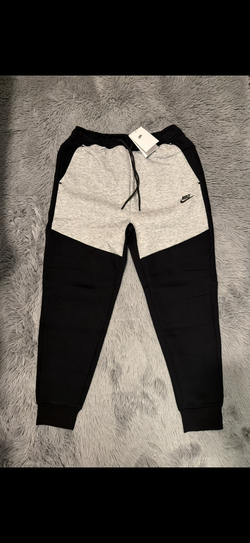 Nike Tech Sweatpants