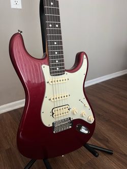 Fender American Performer Stratocaster HSS Aubergine