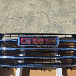 2020-24 GMC YUKON OEM CHROME GRILL LIKE NEW 