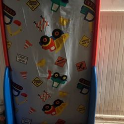 toddler bed 