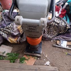 Makisa Dirt Compactor