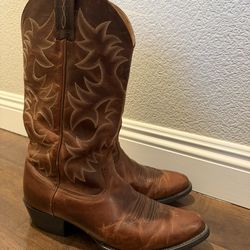 Ariat Heritage R Toe Western boots