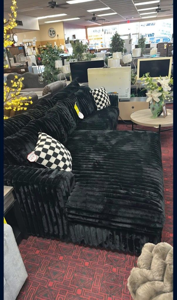 Midnight-Madness Onyx 2-Piece Left-Arm Facing Sectional Sofa With Chaise
Ashley Furniture$10 Down Payment And Financing Available